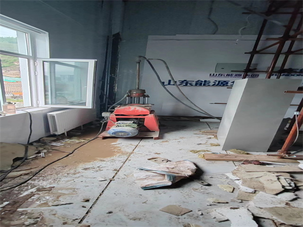 郏县地基基础下沉墙体裂缝加固注浆顶升施工